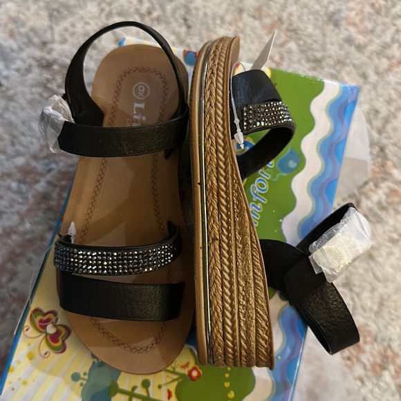 Forever - Black Bedazzled-Strap Forward Sandal - Girls - Picture 7 of 7